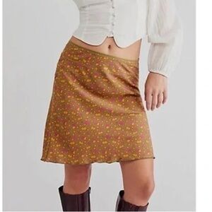 Free People Floral Olive Green Mini Skirt Sz 6 A-Line Lettuce Hem Boho Festival